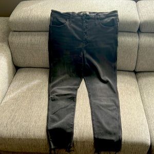 Madewell 10inch high rise skinny jeans in washed black. Size 32